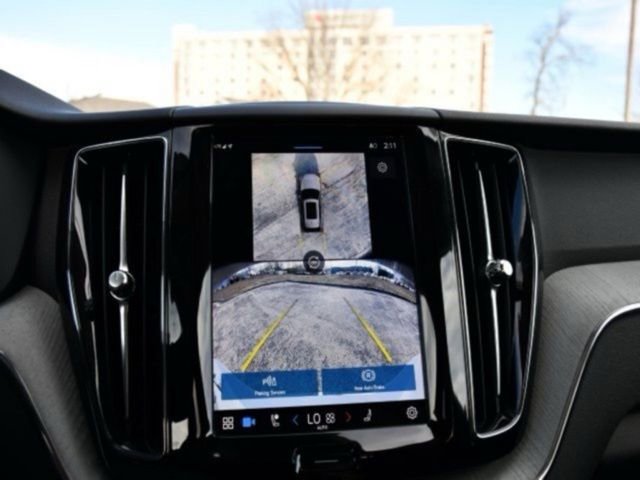 Certified 2025 Volvo XC60 B5 Plus image 13