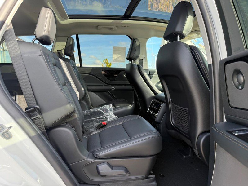 New 2026 Lincoln Aviator Reserve image 6