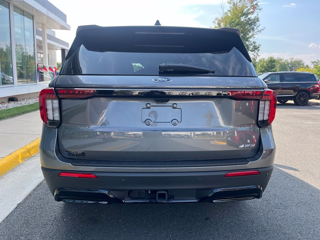 Certified 2025 Ford Explorer ST-Line w/ ST-Line Street Pack AWD/4WD image 8
