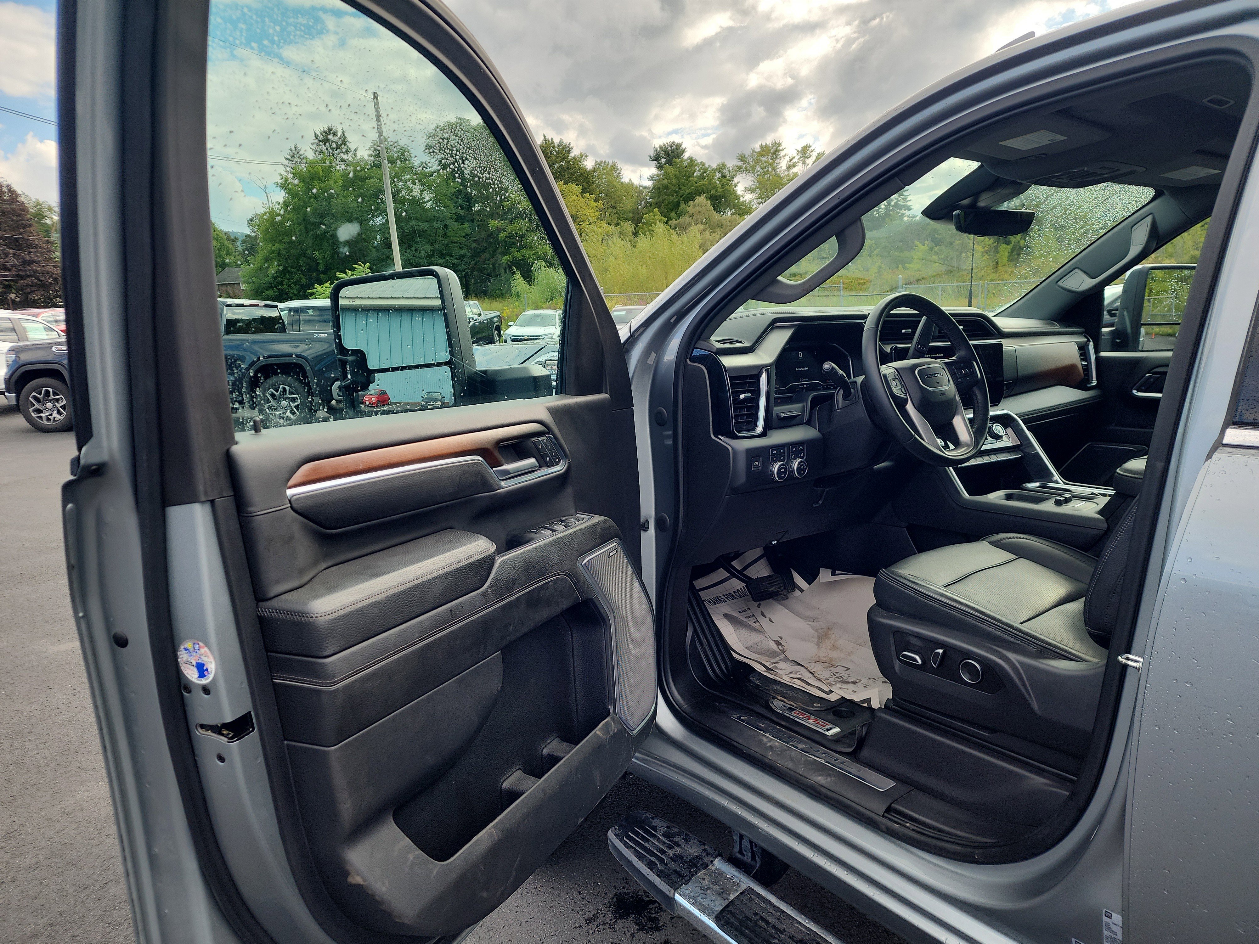 Certified 2024 GMC Sierra 2500 Denali w/ Denali Reserve Package image 10