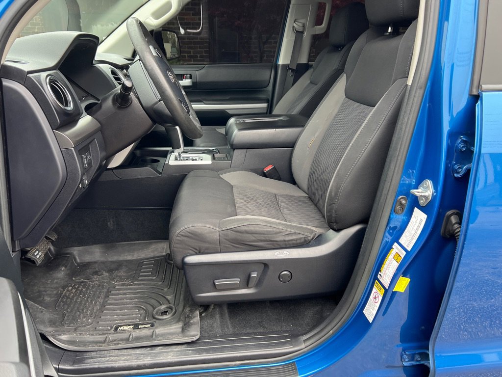 Used 2017 Toyota Tundra SR5 w/ TRD Off Road Package image 7