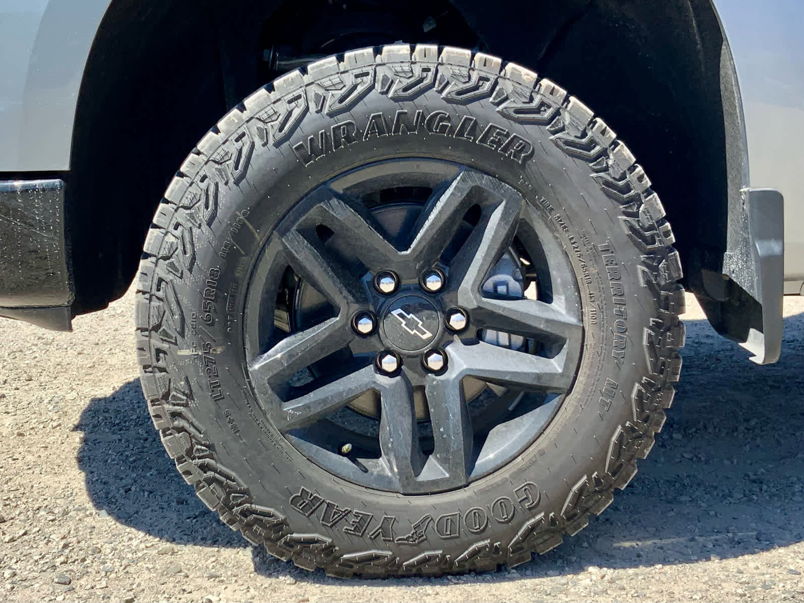 New 2026 Chevrolet Silverado 1500 Custom Trail Boss w/ LPO, Dark Essentials Package AWD/4WD image 16