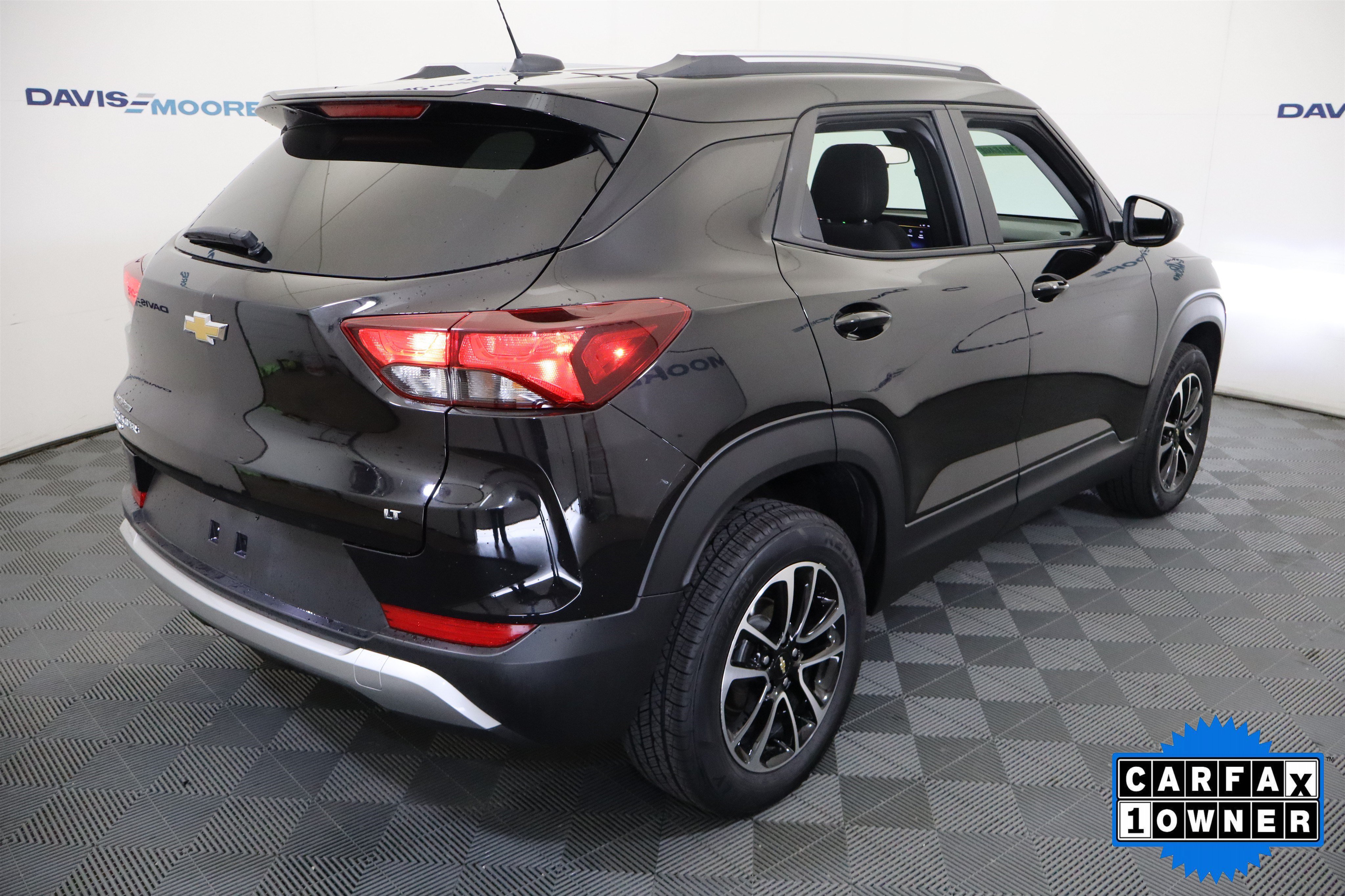 Used 2025 Chevrolet TrailBlazer LT AWD/4WD image 6