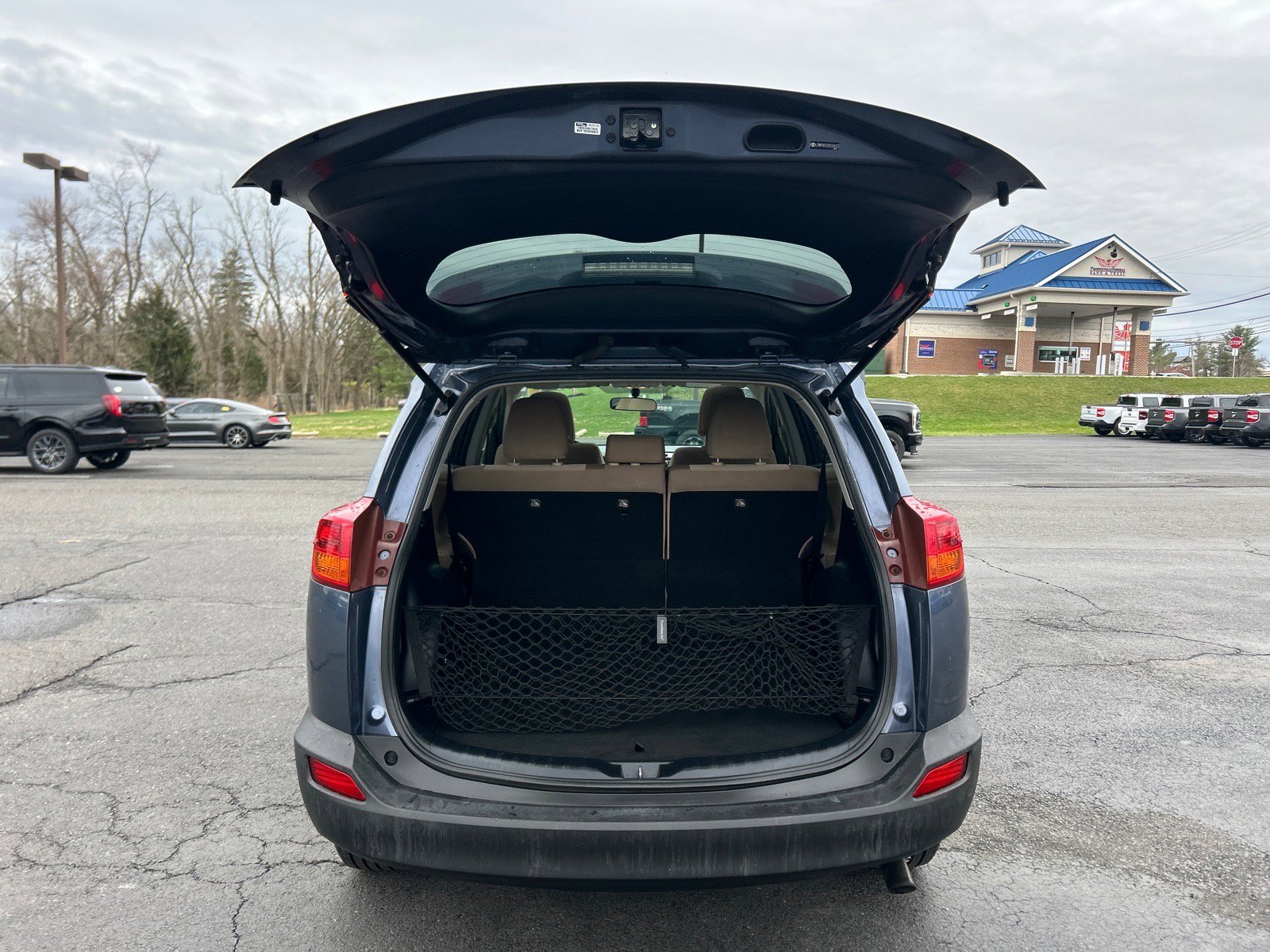 Used 2013 Toyota RAV4 XLE image 13