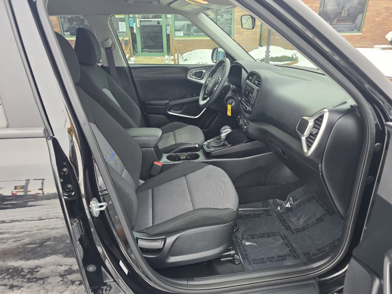 Used 2023 Kia Soul LX image 15