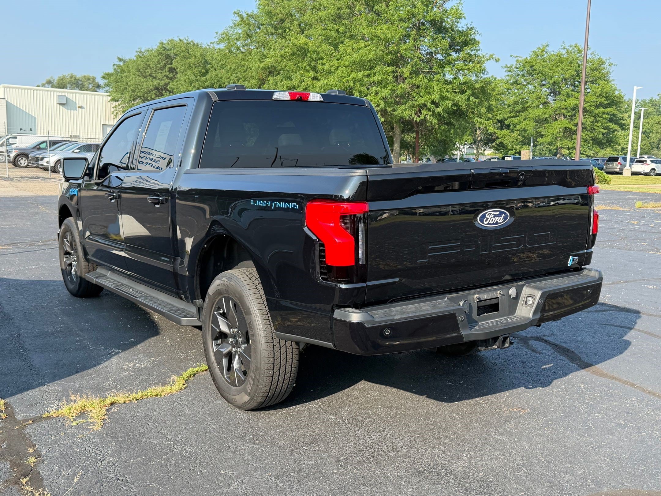Used 2024 Ford F150 Lightning Flash AWD/4WD image 2