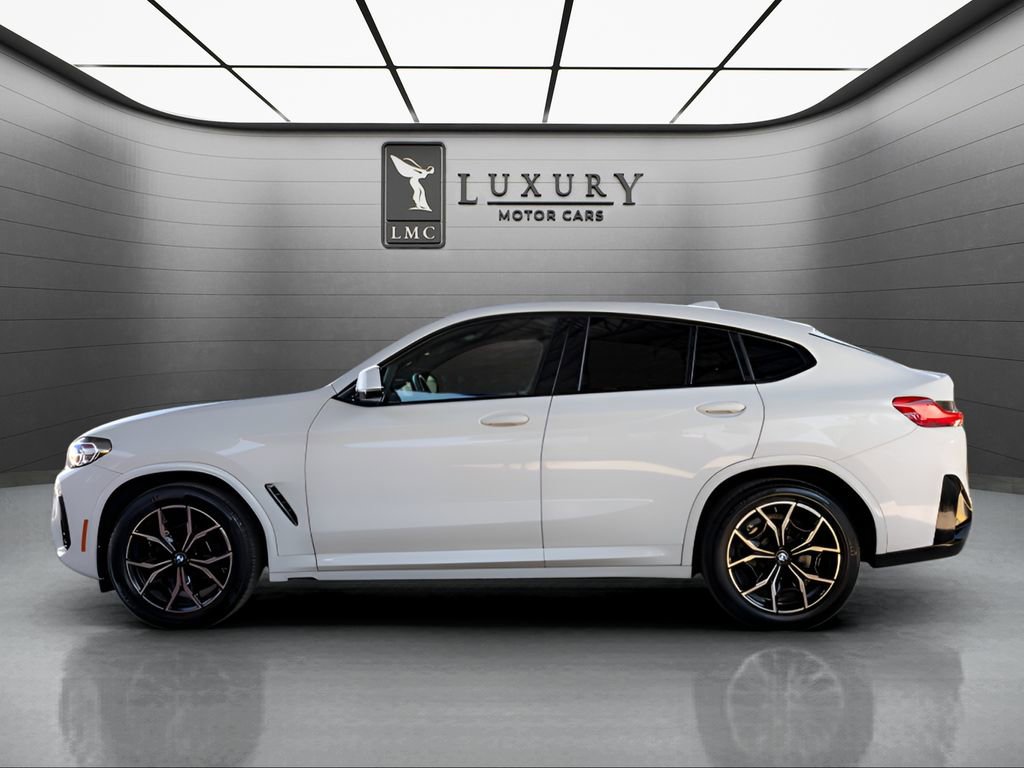 Used 2023 BMW X4 xDrive30i w/ M Sport Package AWD/4WD image 5