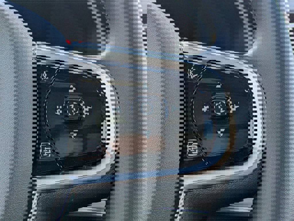 New 2026 Volvo XC90 T8 Plus w/ Protection Package Premier image 36