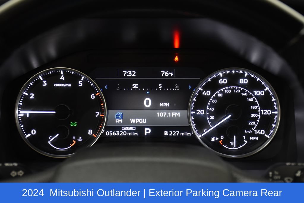 Used 2024 Mitsubishi Outlander SE AWD/4WD image 13