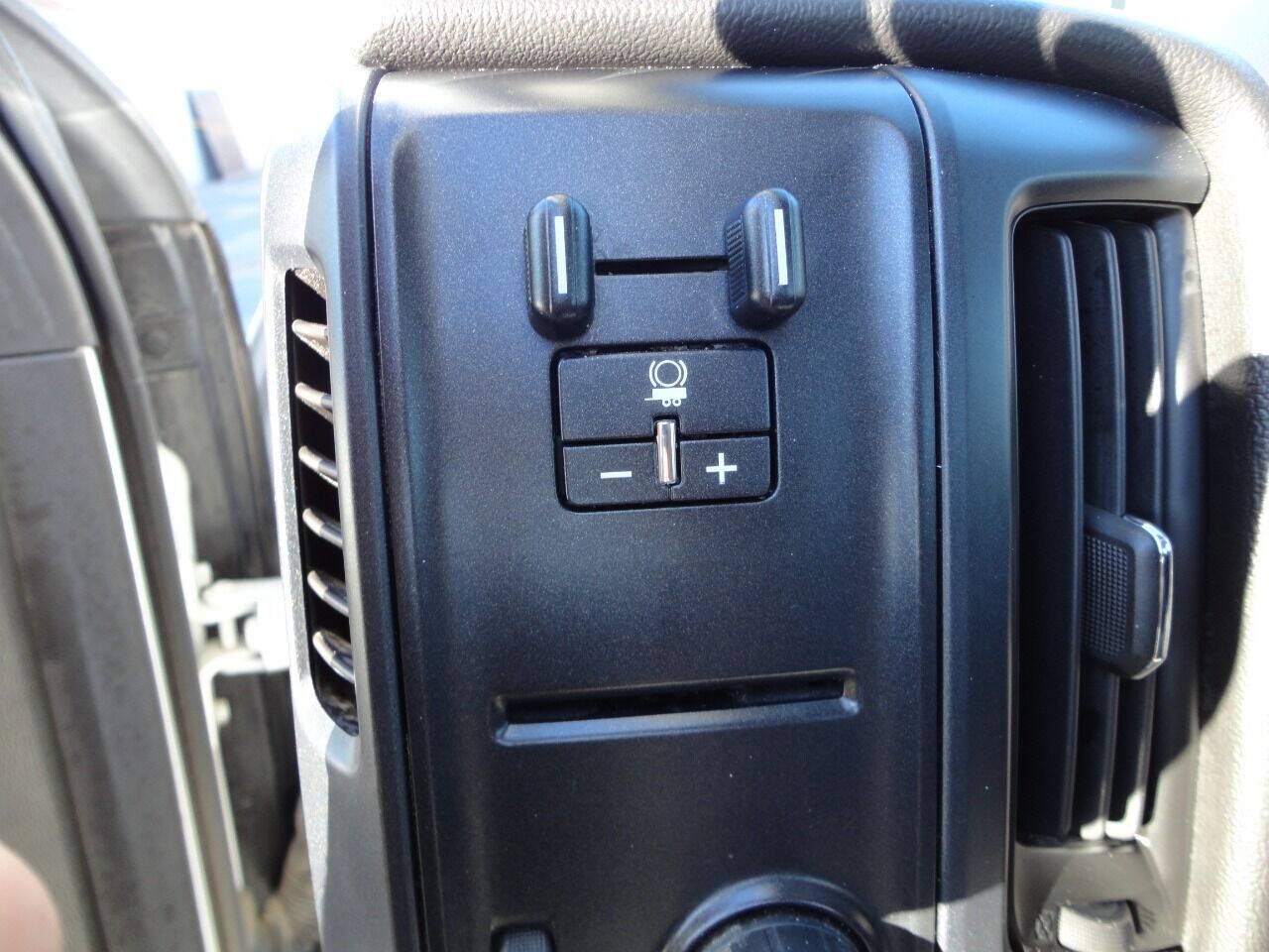 Used 2016 GMC Sierra 1500 2WD Regular Cab image 16