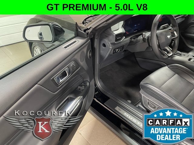 Used 2025 Ford Mustang GT Premium RWD image 9