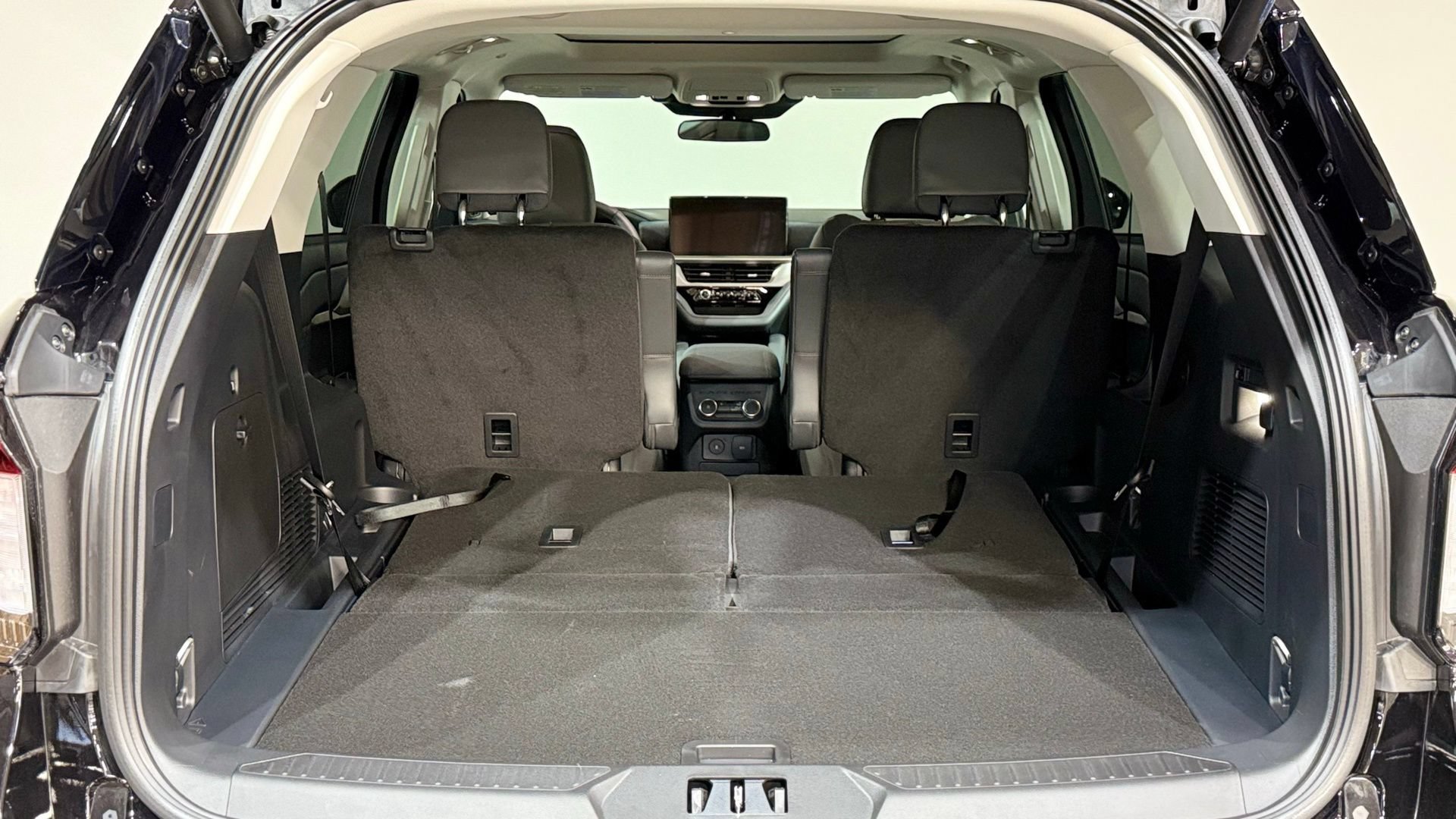 New 2026 Ford Explorer Active w/ Active Comfort Package AWD/4WD image 36