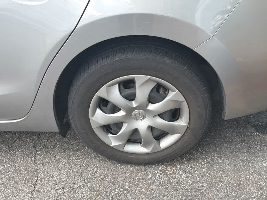 Used 2015 MAZDA MAZDA3 i SV FWD image 8