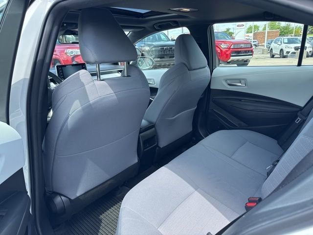 Used 2020 Toyota Corolla SE w/ SE Premium Package FWD image 17
