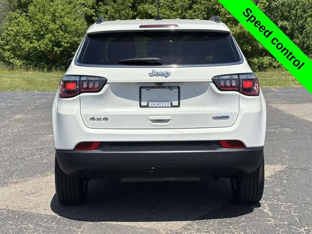 Used 2018 Jeep Compass Latitude w/ Popular Equipment Group AWD/4WD image 37