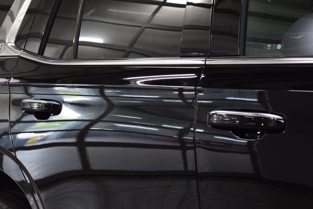 Used 2023 Cadillac Escalade Premium Luxury Platinum w/ LPO, Floor Liner Package AWD/4WD image 17