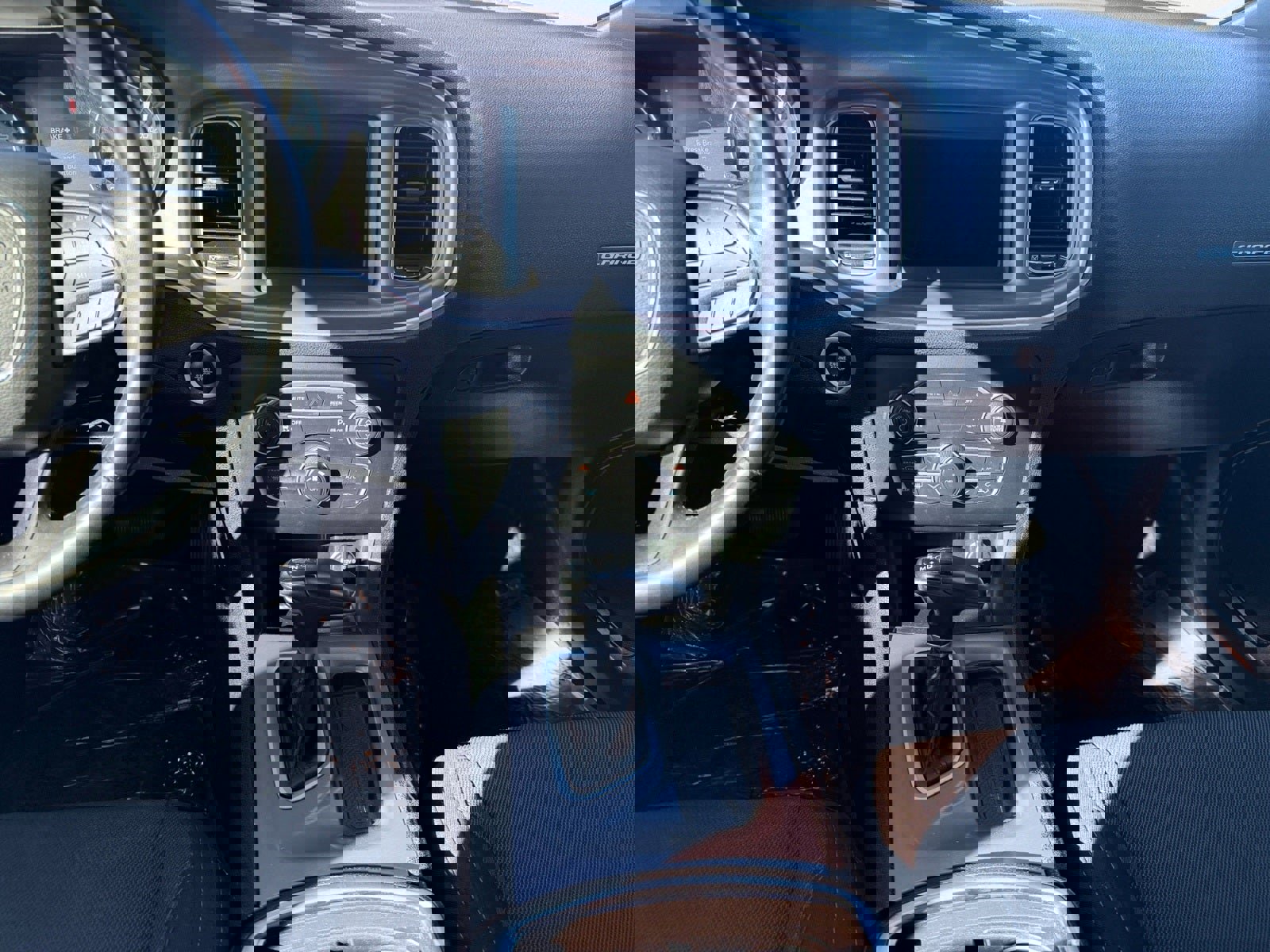 Used 2022 Dodge Charger SXT image 11