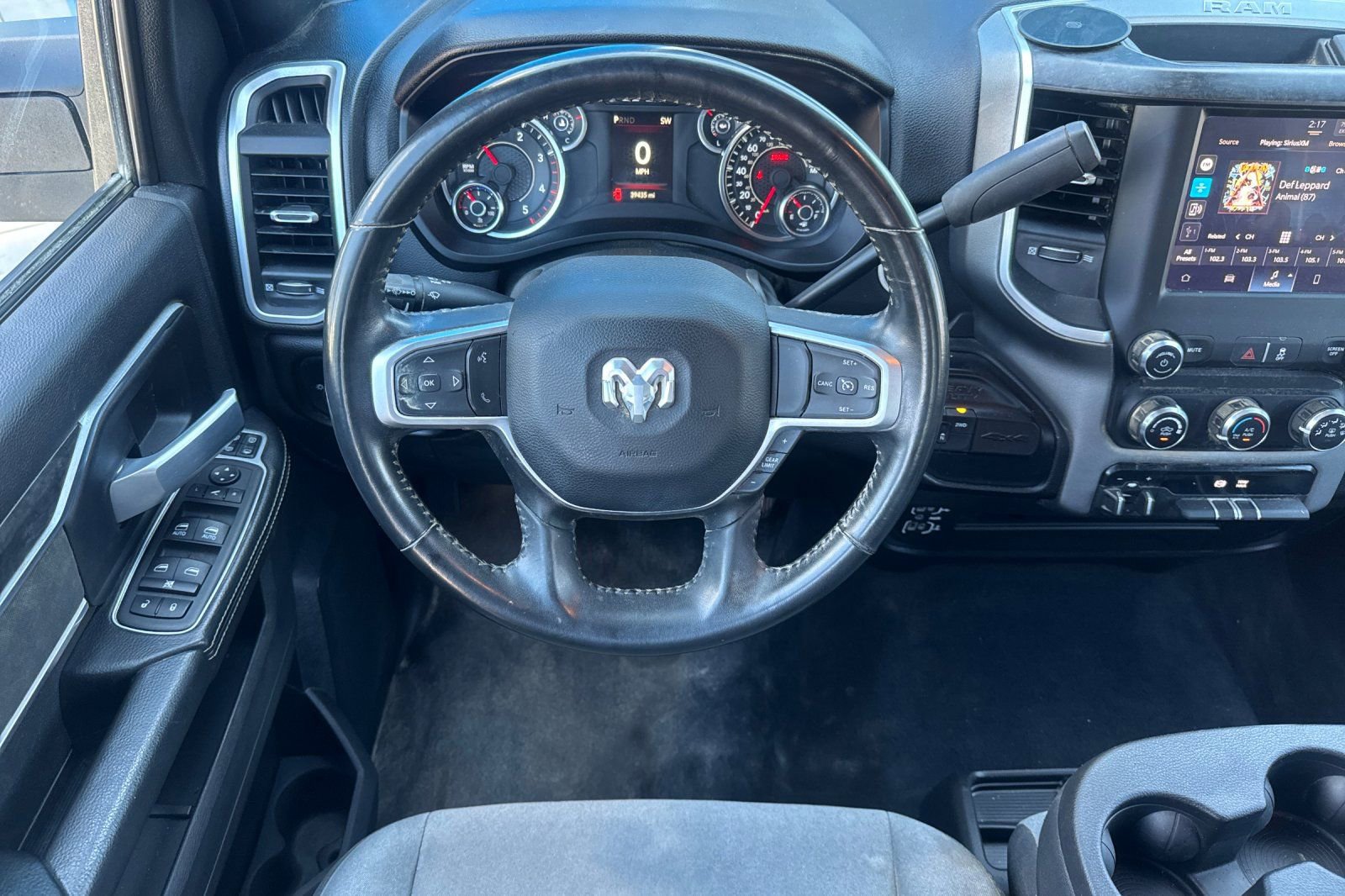 Used 2024 RAM 3500 Big Horn AWD/4WD image 17
