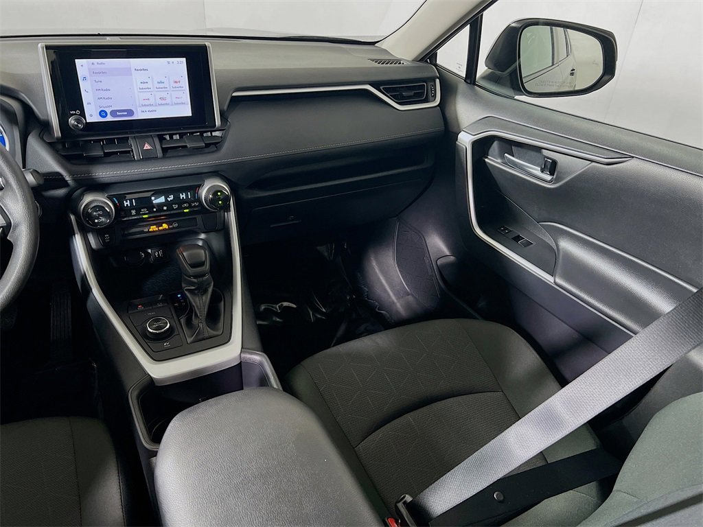 Certified 2025 Toyota RAV4 XLE image 21
