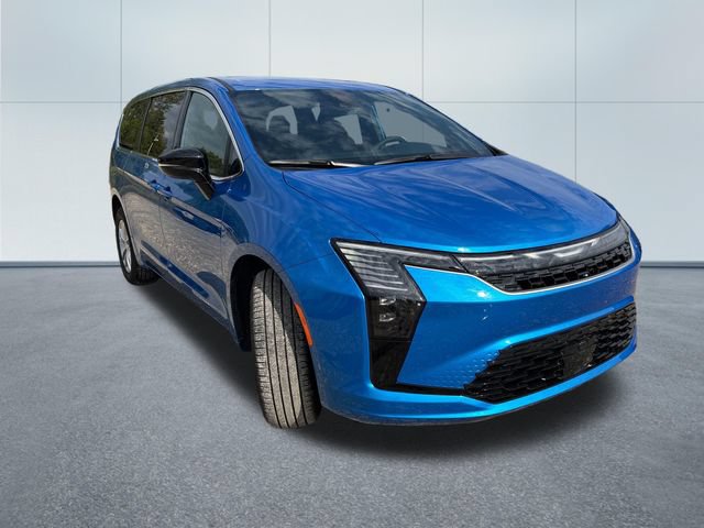 New 2027 Chrysler Pacifica Select AWD/4WD image 5