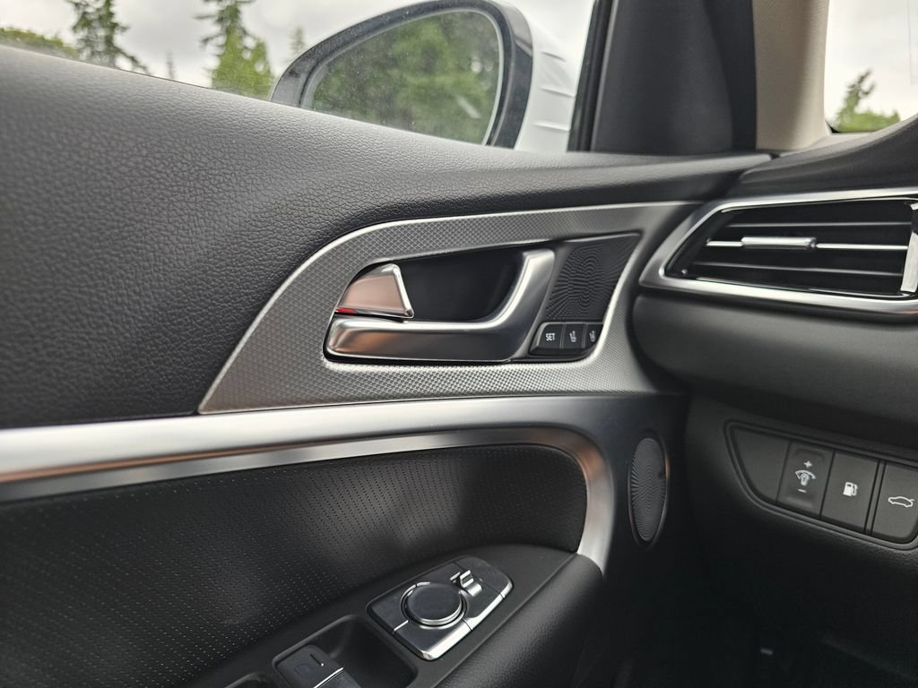 Certified 2026 Genesis G70 2.5T Prestige AWD/4WD image 33