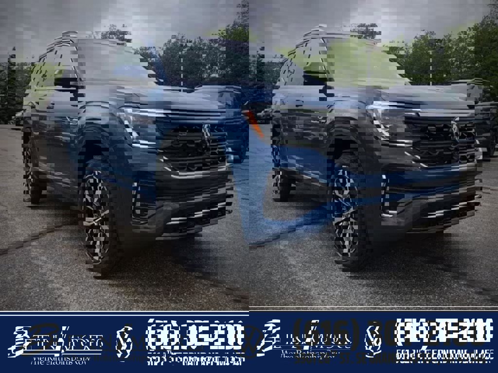 New 2025 Volkswagen Atlas SEL Premium R-Line