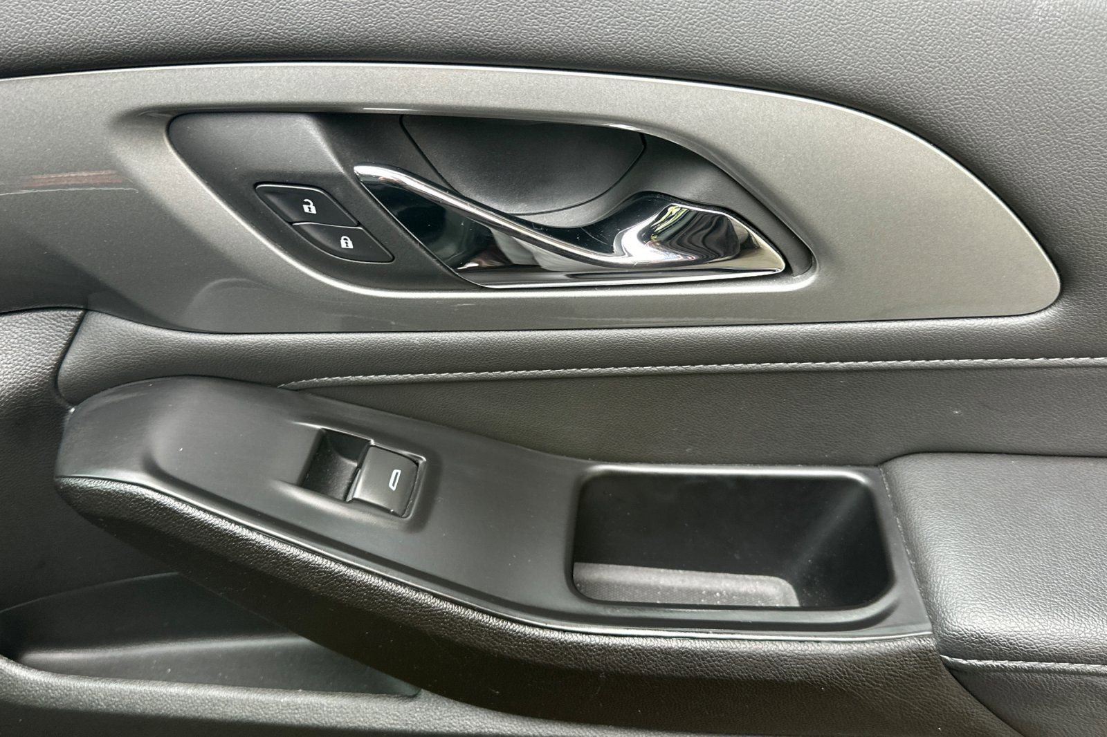 Used 2023 Chevrolet Traverse LT image 22