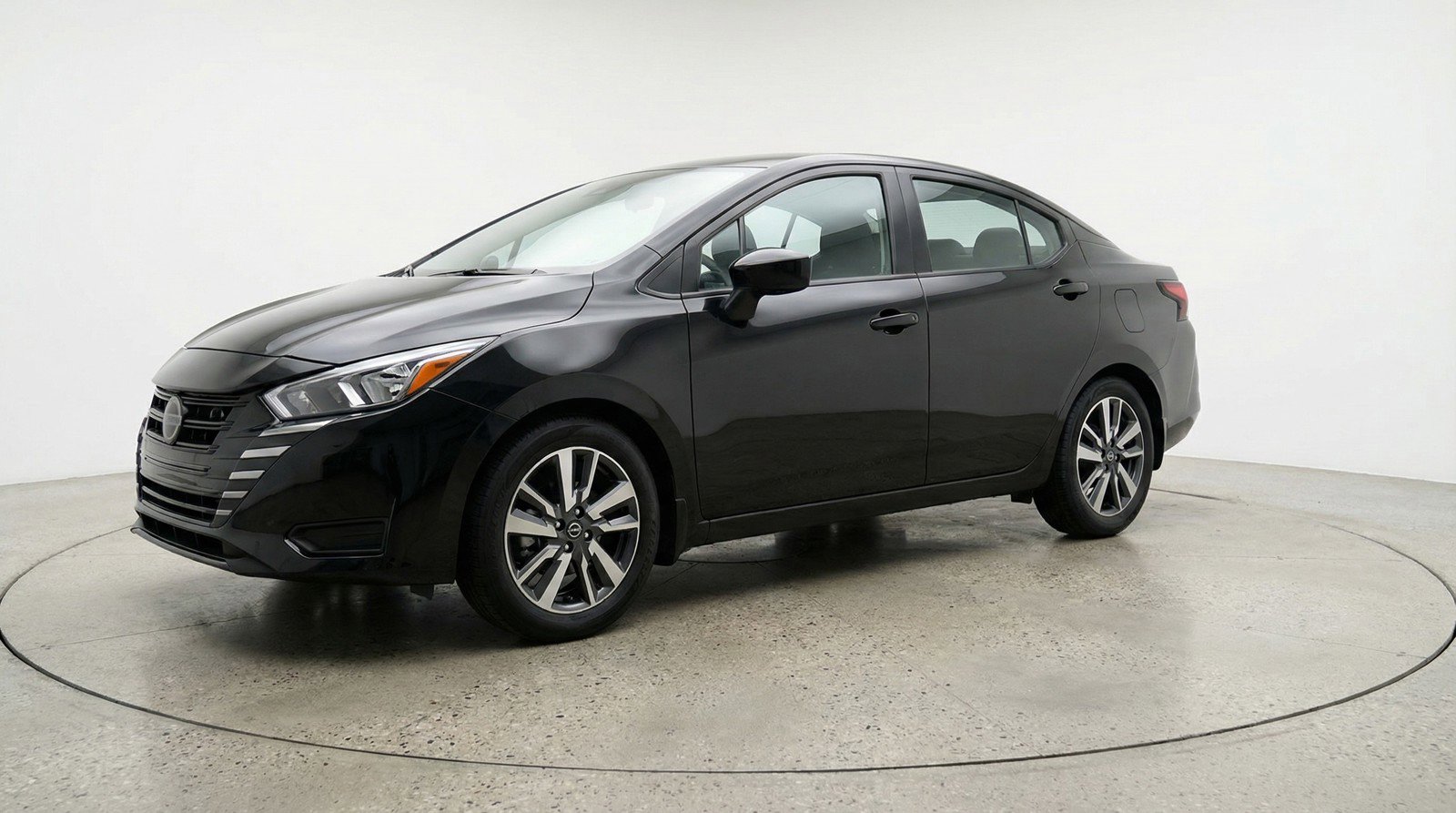 Used 2025 Nissan Versa SV image 3