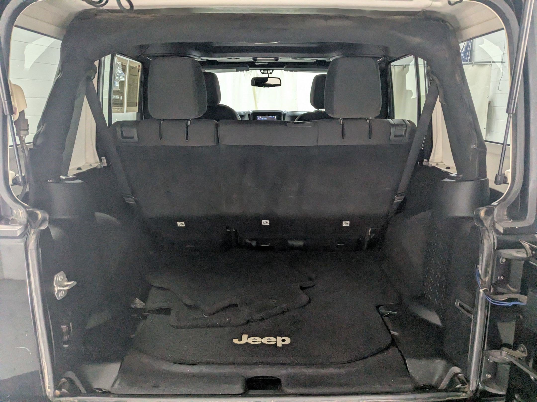 Used 2015 Jeep Wrangler Unlimited Sport w/ Quick Order Package 24S AWD/4WD image 22