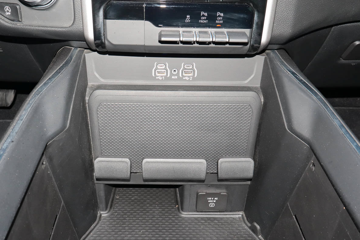 Used 2026 RAM 1500 Laramie AWD/4WD image 24