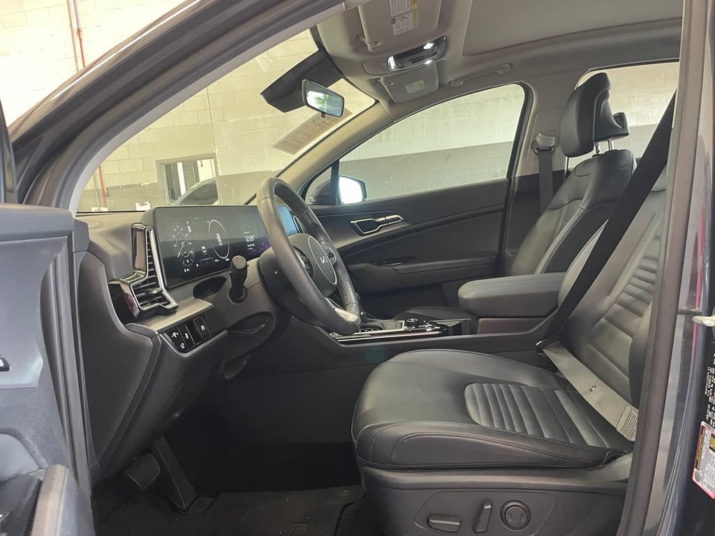 Used 2025 Kia Sportage SX FWD image 10