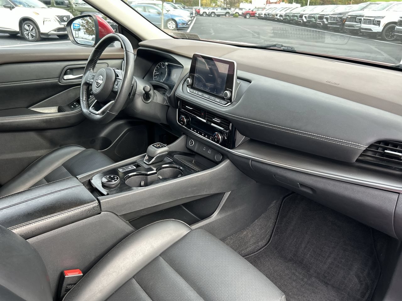 Used 2022 Nissan Rogue SV w/ SV Premium Package AWD/4WD image 15