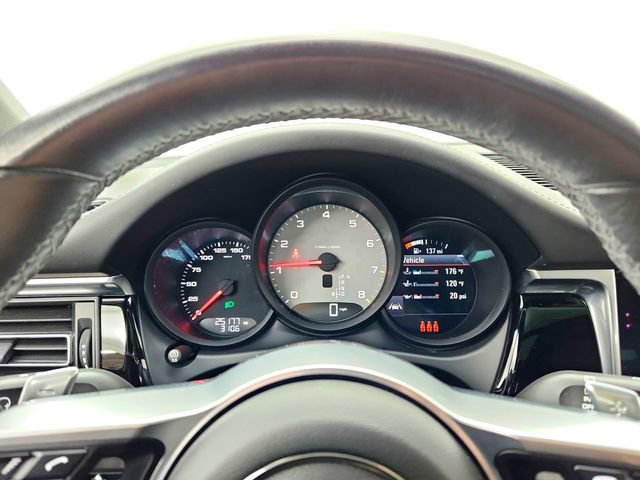 Used 2020 Porsche Macan S image 24