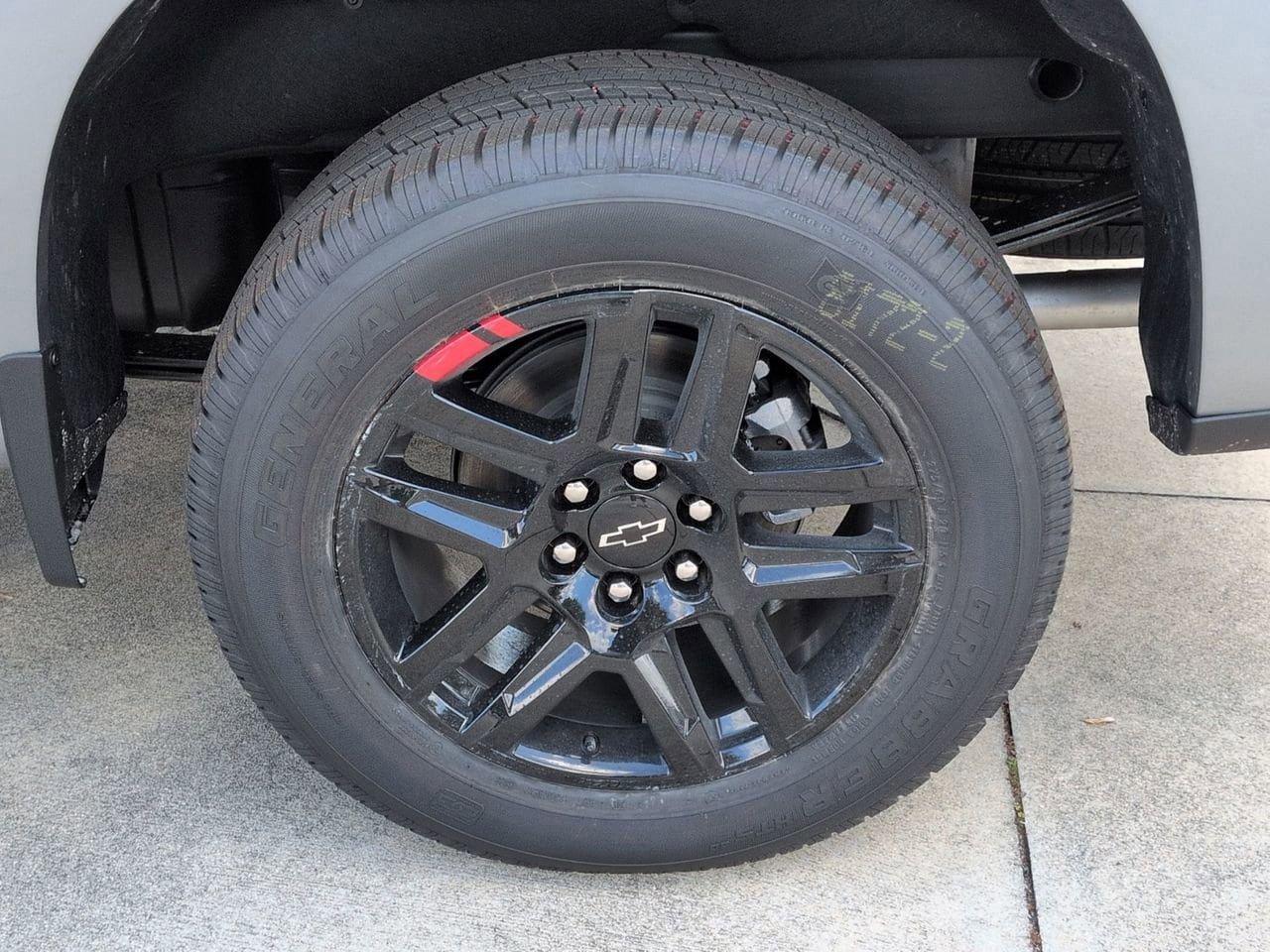 New 2026 Chevrolet Silverado 1500 RST w/ Redline Edition RWD image 9