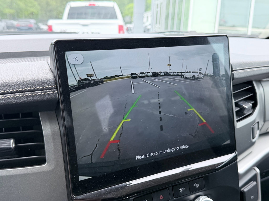 Used 2024 Ford Expedition XLT AWD/4WD image 18