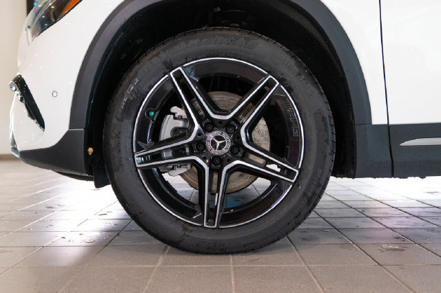 New 2026 Mercedes-Benz GLA 250 4MATIC image 9