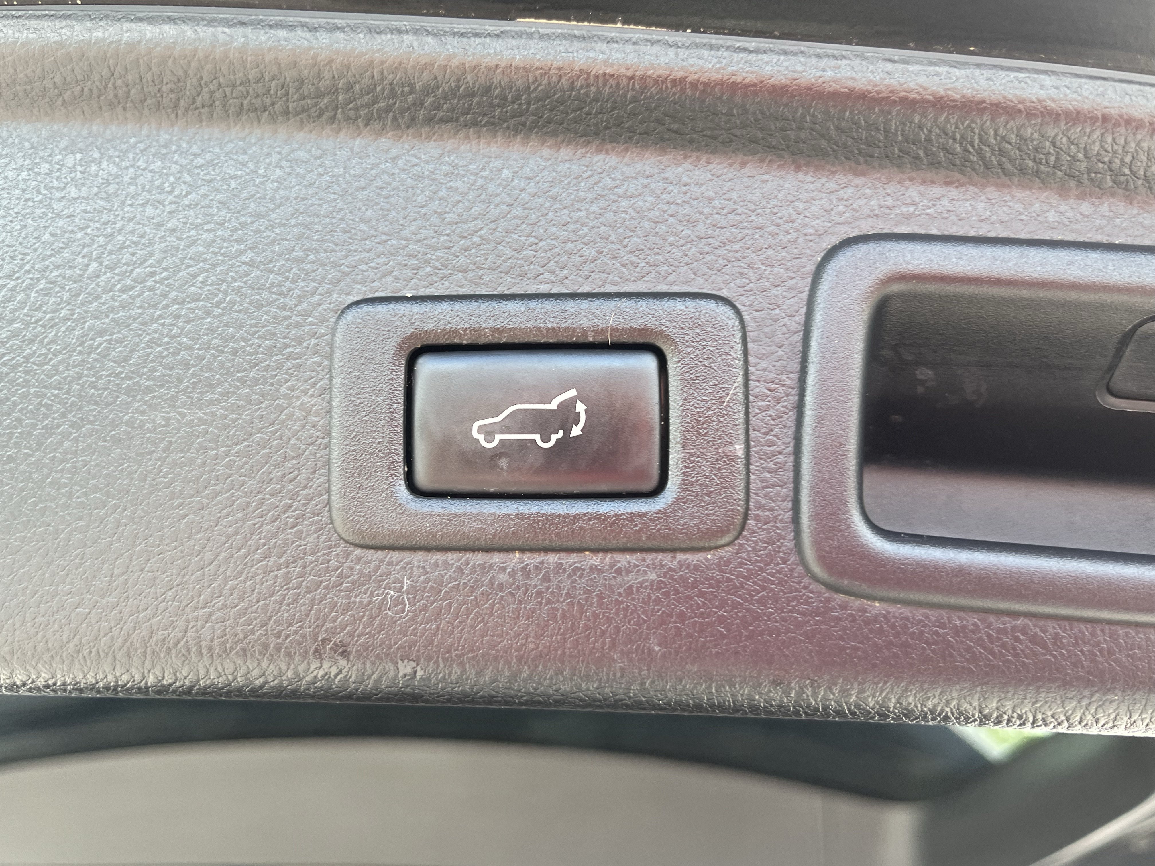Used 2017 Subaru Forester 2.5i Touring AWD/4WD image 18