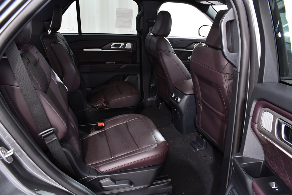 New 2026 Ford Explorer Platinum image 19