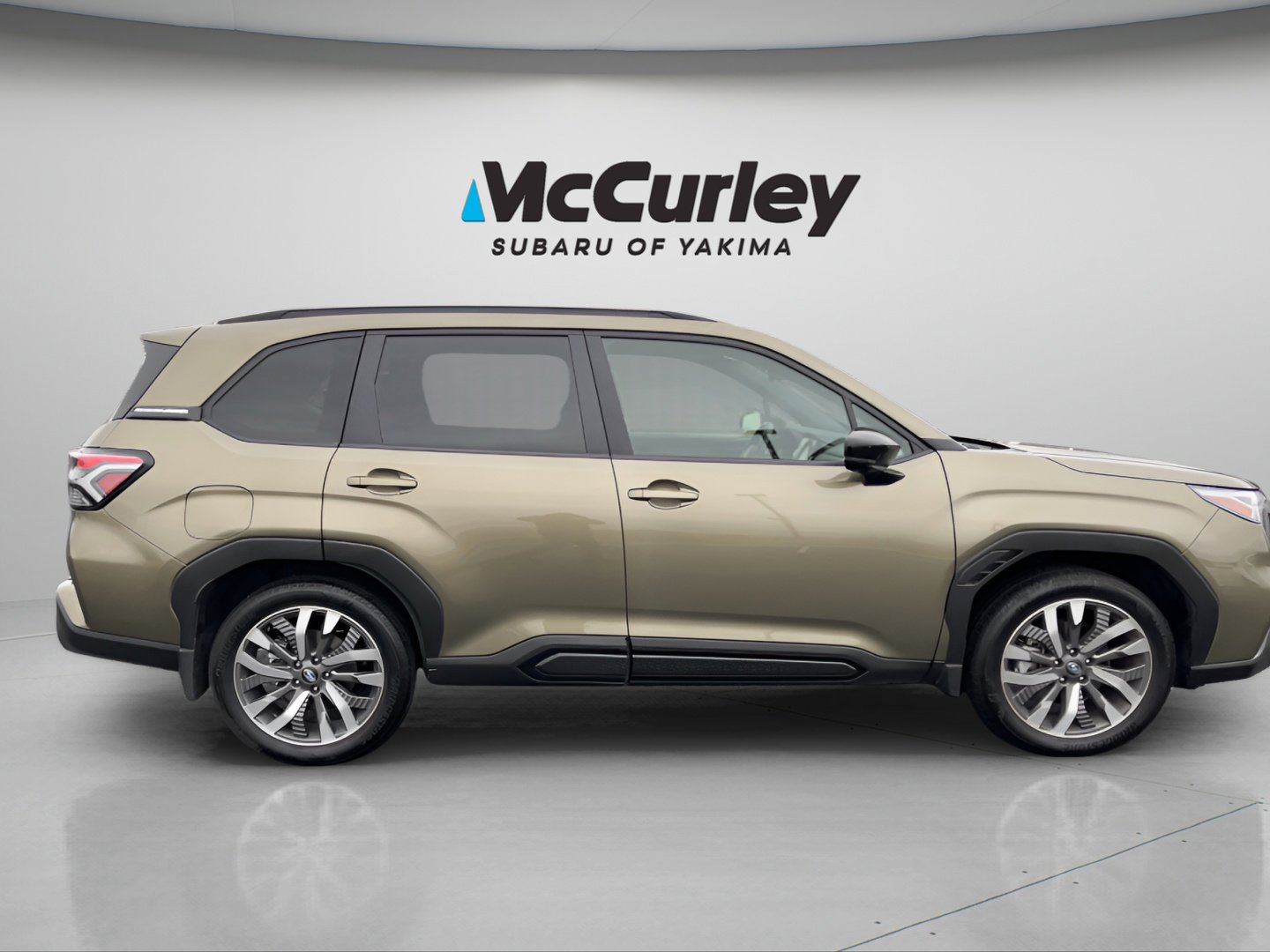 Used 2025 Subaru Forester Touring image 6