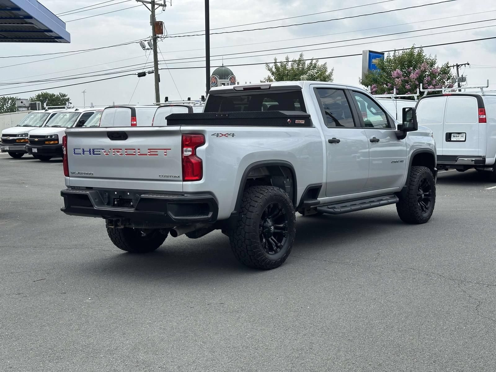 Used 2020 Chevrolet Silverado 2500 Custom w/ Custom Value Package AWD/4WD image 4
