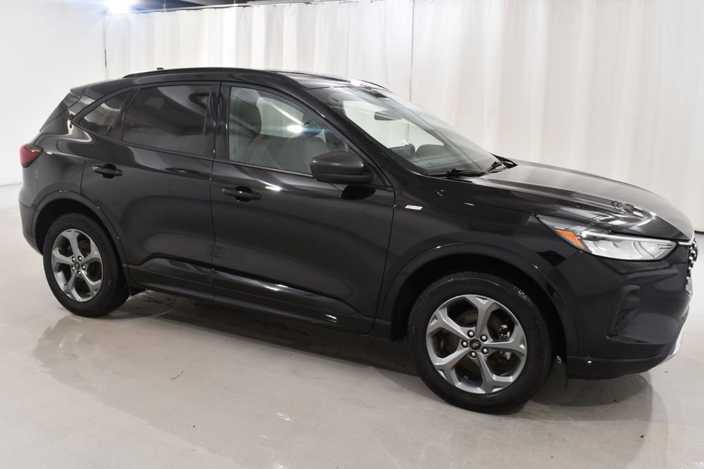 Used 2024 Ford Escape ST-Line w/ Tech Pack #1 AWD/4WD image 5