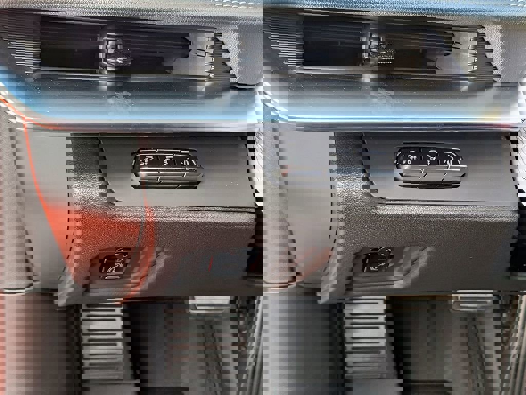 New 2026 Chevrolet Corvette Stingray Coupe w/ Battery Protection Package image 16