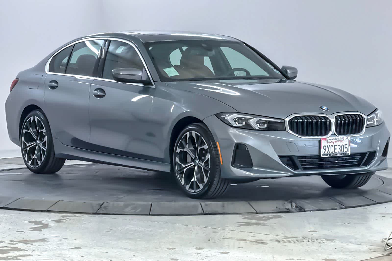Used 2026 BMW 330i xDrive Sedan w/ Premium Package AWD/4WD image 9