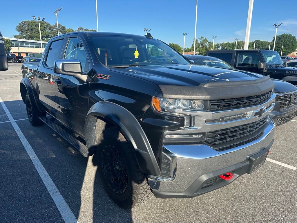 Used 2021 Chevrolet Silverado 1500 LT w/ Z71 Off-Road Package AWD/4WD image 3
