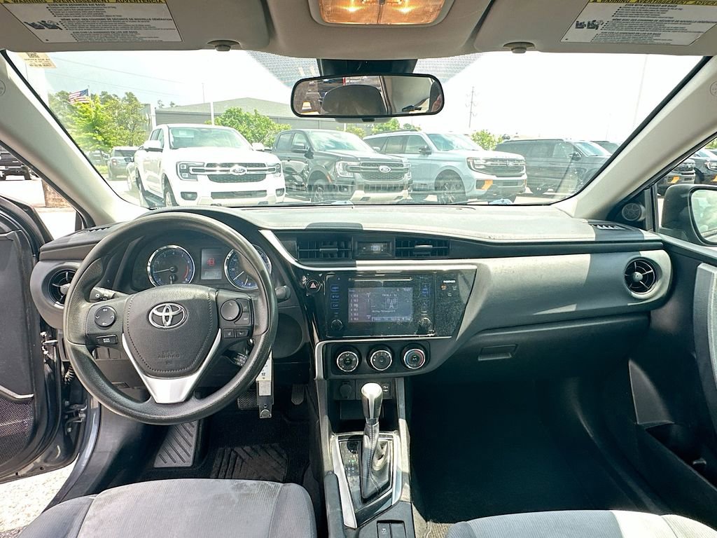 Used 2017 Toyota Corolla L FWD image 3