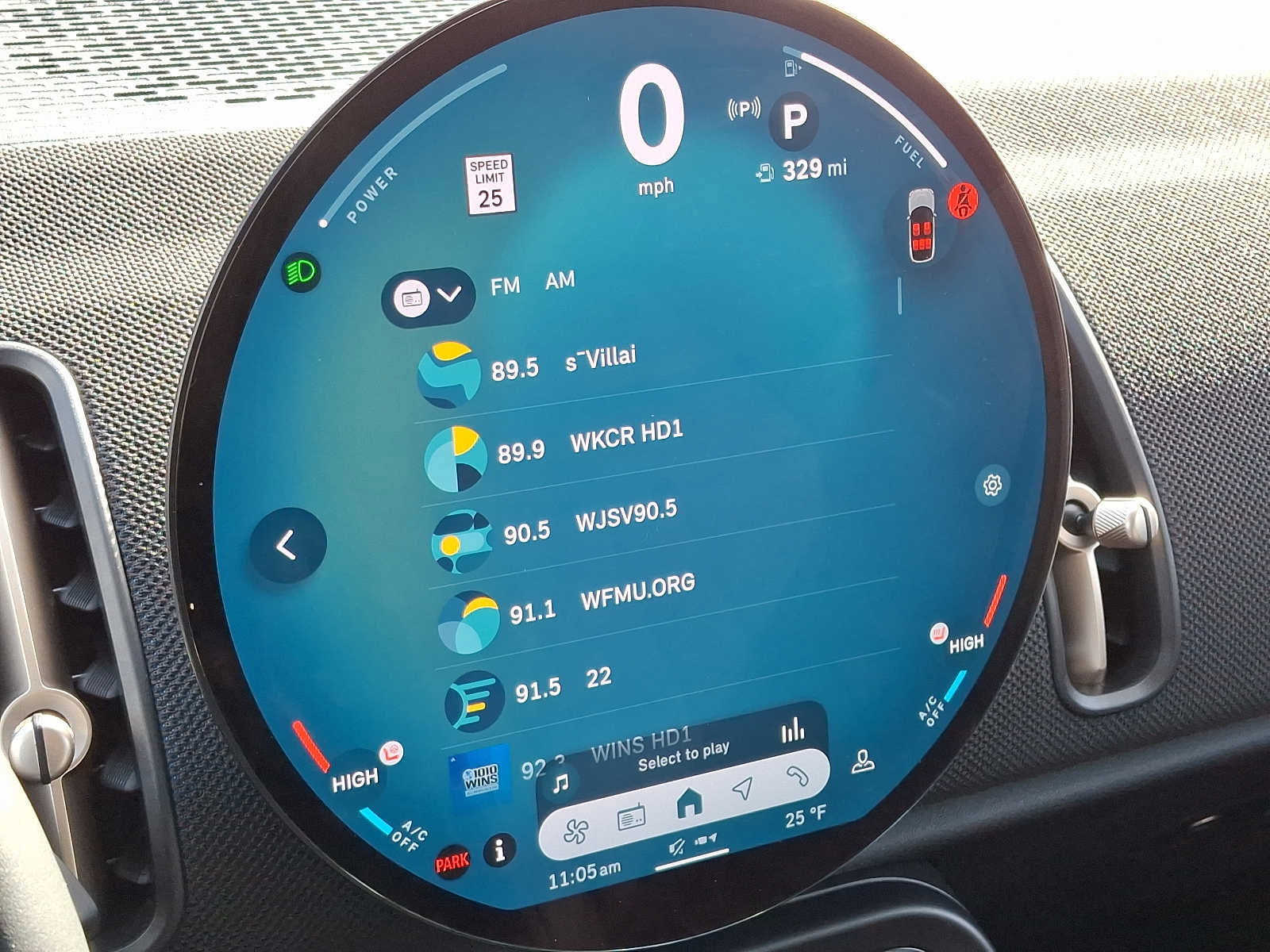 Used 2025 MINI Cooper Countryman S w/ Comfort Package Max image 17