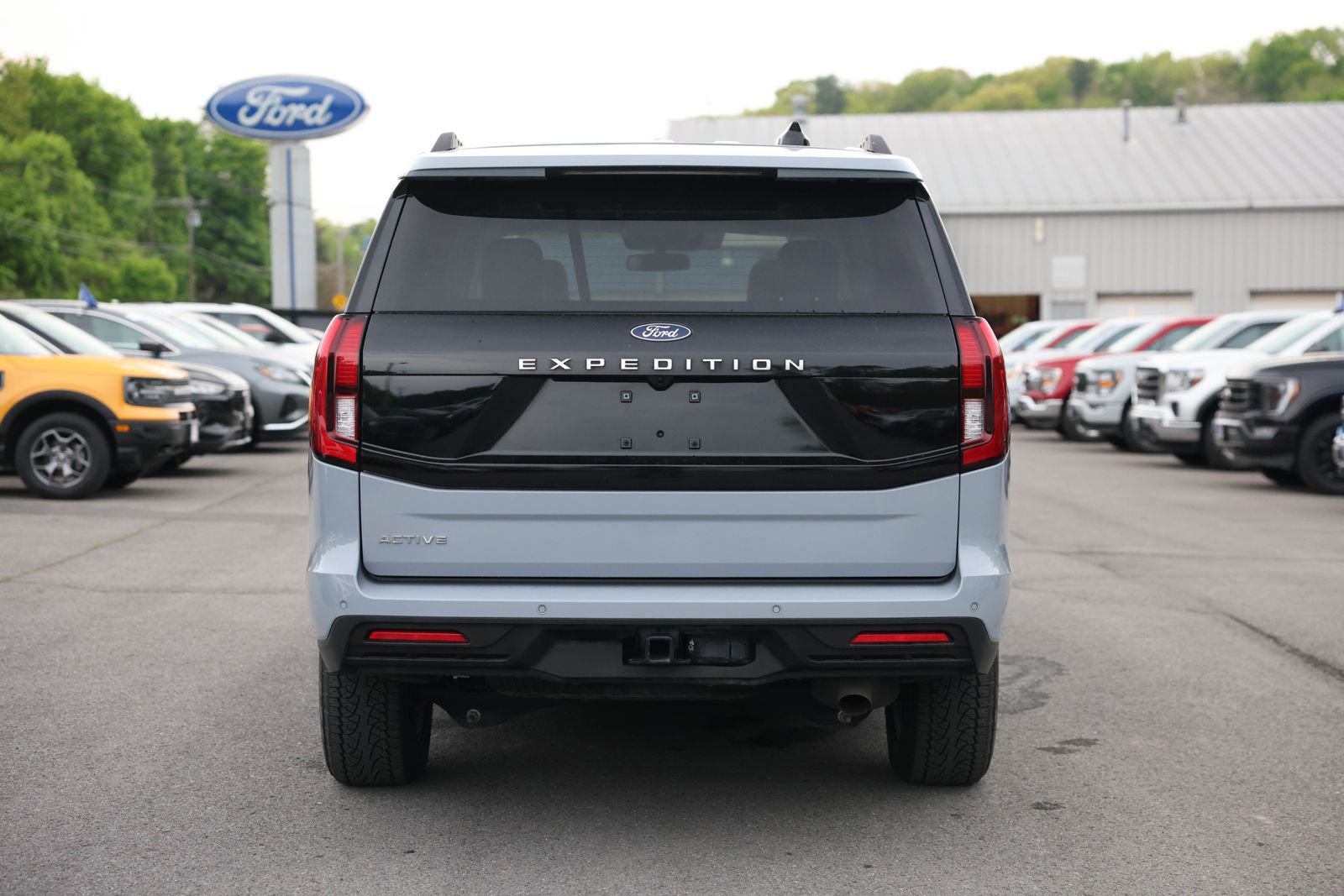 Certified 2025 Ford Expedition Active AWD/4WD image 6