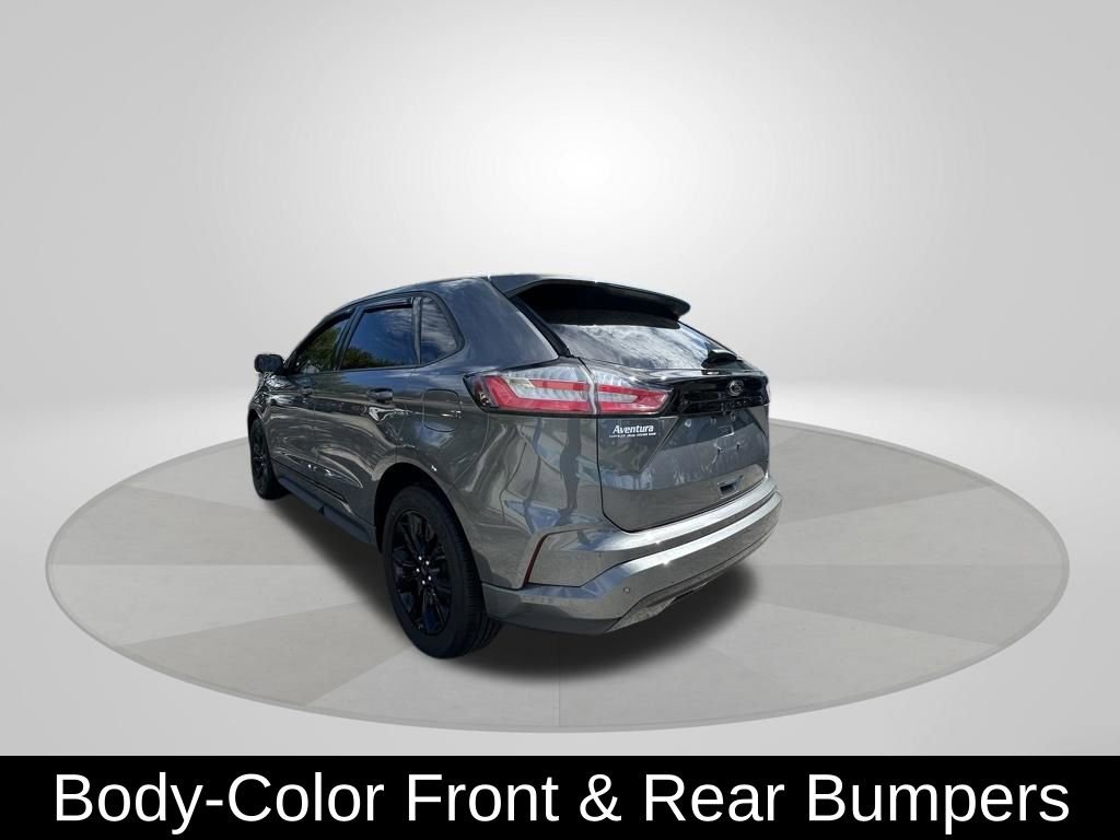 Used 2024 Ford Edge SE w/ Black Appearance Package image 5