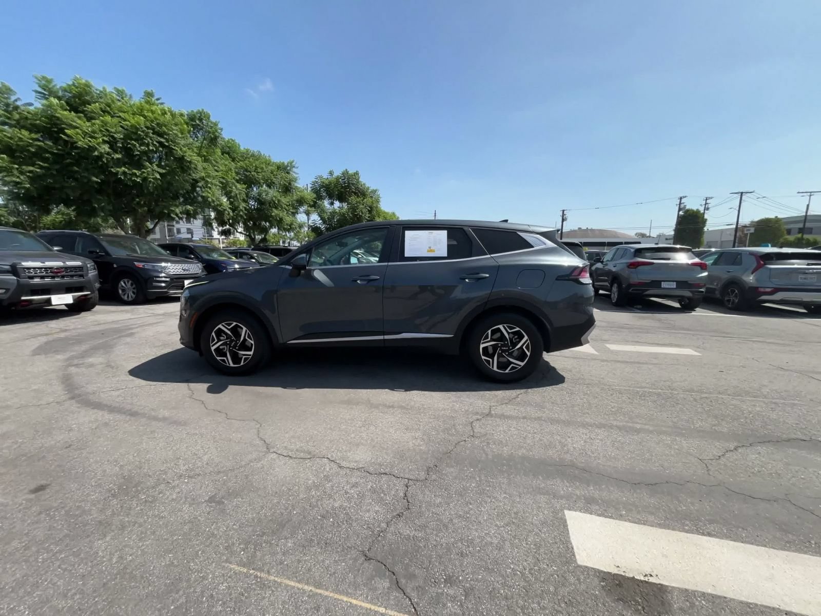 Used 2025 Kia Sportage LX FWD image 8