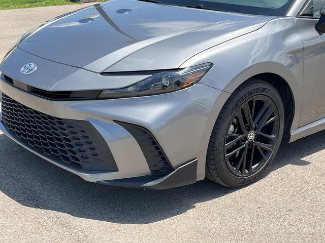 Used 2025 Toyota Camry SE FWD image 10